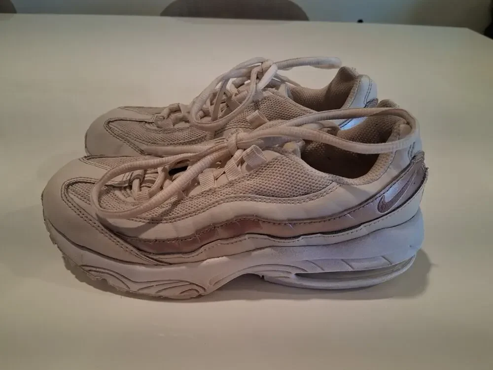 Nike Air Max 95 Le 'Bone' girls size 2y athletic running shoe sneaker